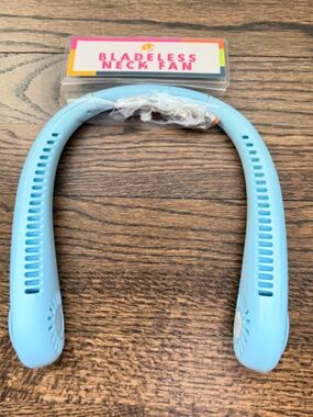 Vivitar Bladeless Neck Fan (Light Blue) | NWT